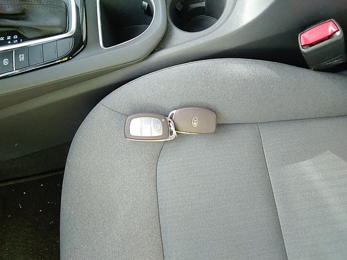 Hyundai Ioniq 1.6 GDI HEV Tecno DCT 104 kW (141 CV) Vehículo usado en Madrid Hyundai Ioniq 1.6 GDI HEV Tecno DCT 104 kW (141 CV) Vehículo usado en Madrid