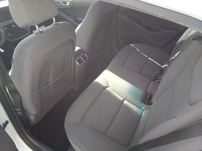 Hyundai Ioniq 1.6 GDI HEV Tecno DCT 104 kW (141 CV) 15 Hyundai Ioniq 1.6 GDI HEV Tecno DCT 104 kW (141 CV) 15