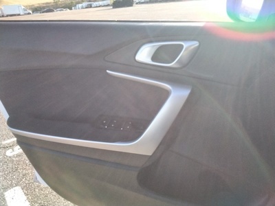 Kia XCeed 1.0 T-GDi Concept 88 kW (120 CV) 15 Kia XCeed 1.0 T-GDi Concept 88 kW (120 CV) 15