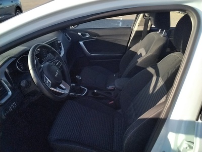 Kia XCeed 1.0 T-GDi Concept 88 kW (120 CV) 7 Kia XCeed 1.0 T-GDi Concept 88 kW (120 CV) 7