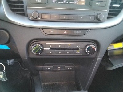 Kia XCeed 1.0 T-GDi Concept 88 kW (120 CV) 10 Kia XCeed 1.0 T-GDi Concept 88 kW (120 CV) 10