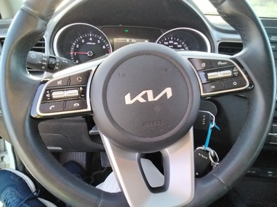 Kia XCeed 1.0 T-GDi Concept 88 kW (120 CV) 14 Kia XCeed 1.0 T-GDi Concept 88 kW (120 CV) 14