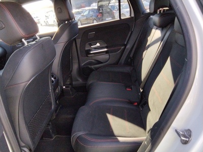 Mercedes-Benz GLA 200 d 110 kW (150 CV) 9 Mercedes-Benz GLA 200 d 110 kW (150 CV) 9