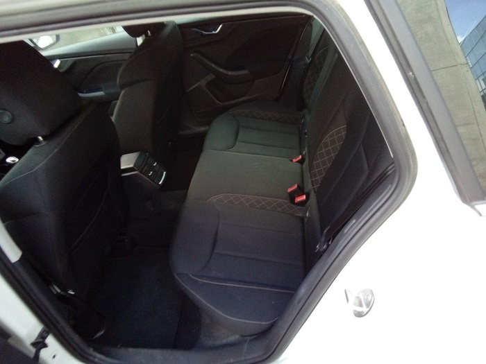 Skoda Scala 1.0 TSI Ambition 81 kW (110 CV) Vehículo usado en Madrid Skoda Scala 1.0 TSI Ambition 81 kW (110 CV) Vehículo usado en Madrid