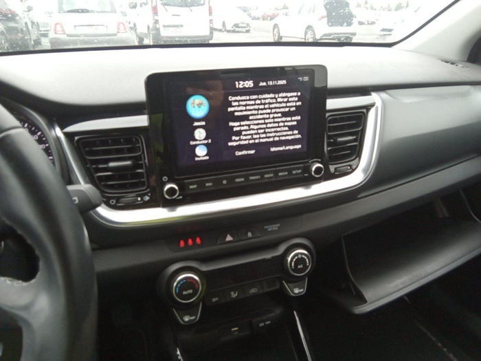 Kia Stonic 1.2 DPi Drive 62 kW (84 CV) Vehículo usado en Madrid Kia Stonic 1.2 DPi Drive 62 kW (84 CV) Vehículo usado en Madrid