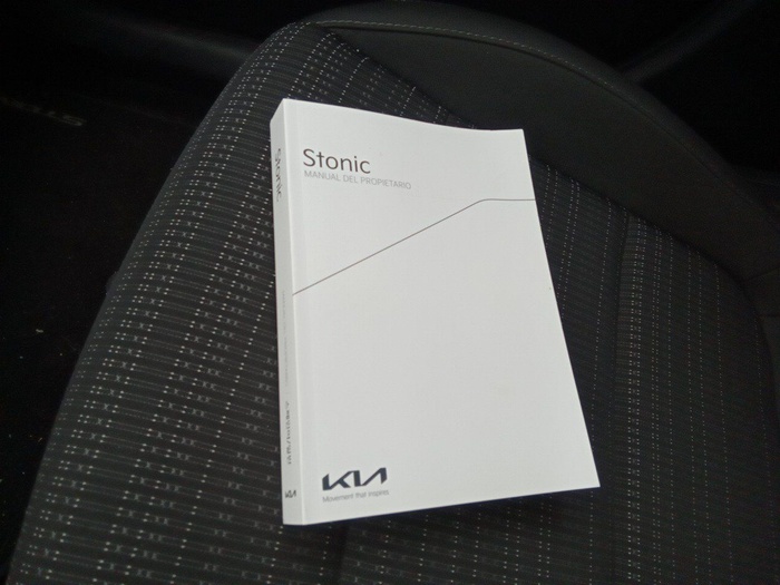 Kia Stonic 1.2 DPi Drive 62 kW (84 CV) Vehículo usado en Madrid Kia Stonic 1.2 DPi Drive 62 kW (84 CV) Vehículo usado en Madrid
