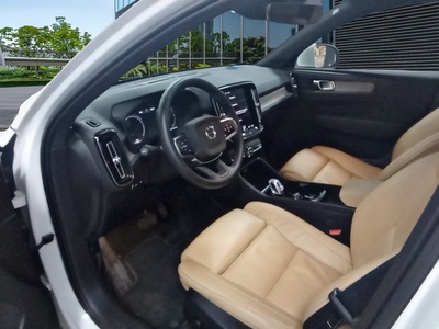 Volvo XC40 T5 Twin Recharge Inscription Auto 193 kW (262 CV) 7 Volvo XC40 T5 Twin Recharge Inscription Auto 193 kW (262 CV) 7