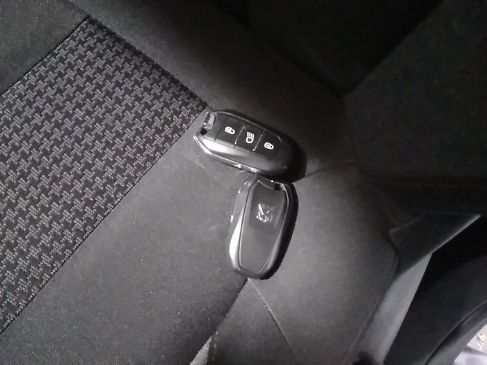 Peugeot 3008 BlueHDi 130 S&S Active Pack 96 kW (130 CV) Vehículo usado en Madrid Peugeot 3008 BlueHDi 130 S&S Active Pack 96 kW (130 CV) Vehículo usado en Madrid