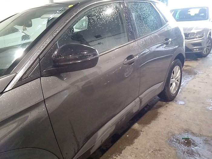 Peugeot 3008 BlueHDi 130 S&S Active Pack 96 kW (130 CV) Vehículo usado en Madrid Peugeot 3008 BlueHDi 130 S&S Active Pack 96 kW (130 CV) Vehículo usado en Madrid