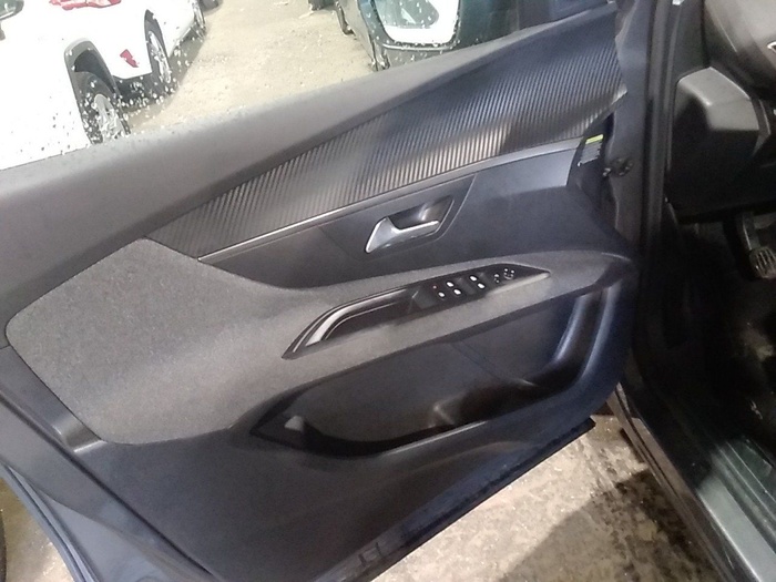 Peugeot 3008 BlueHDi 130 S&S Active Pack 96 kW (130 CV) Vehículo usado en Madrid Peugeot 3008 BlueHDi 130 S&S Active Pack 96 kW (130 CV) Vehículo usado en Madrid