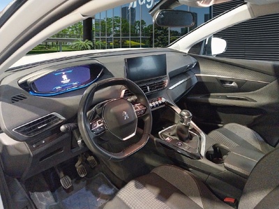 Peugeot 3008 BlueHDi 130 S&S Active Pack 96 kW (130 CV) 7 Peugeot 3008 BlueHDi 130 S&S Active Pack 96 kW (130 CV) 7