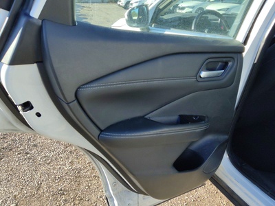 Nissan Qashqai DIG-T 140 mHEV Acenta 4x2 103 kW (140 CV) 10 Nissan Qashqai DIG-T 140 mHEV Acenta 4x2 103 kW (140 CV) 10