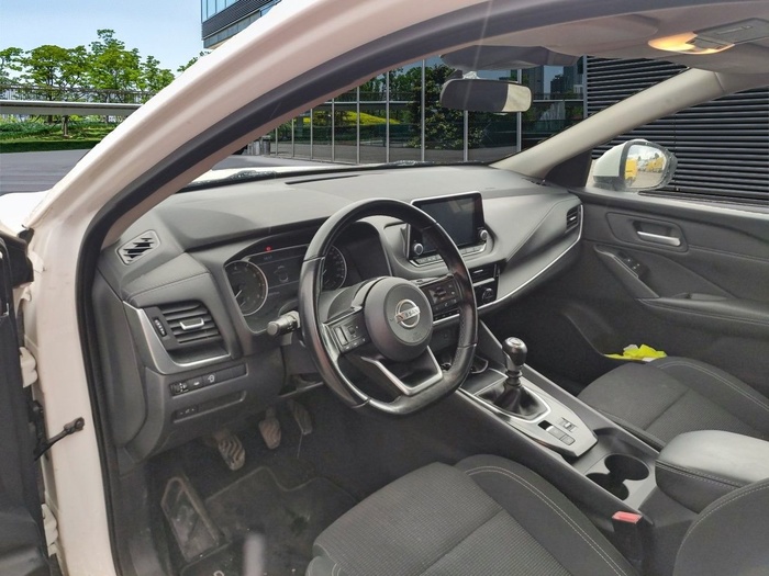 Nissan Qashqai DIG-T 140 mHEV Acenta 4x2 103 kW (140 CV) Vehículo usado en Madrid Nissan Qashqai DIG-T 140 mHEV Acenta 4x2 103 kW (140 CV) Vehículo usado en Madrid