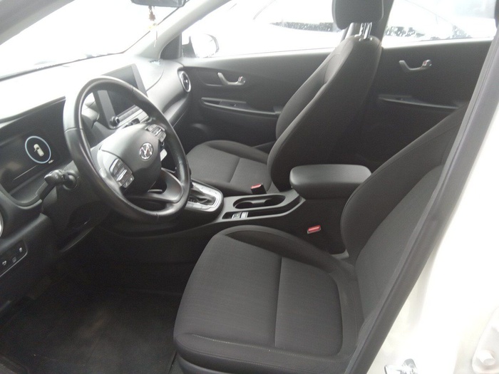 Hyundai Kona 1.6 GDI HEV Maxx DCT 104 kW (141 CV) Vehículo usado en Madrid Hyundai Kona 1.6 GDI HEV Maxx DCT 104 kW (141 CV) Vehículo usado en Madrid