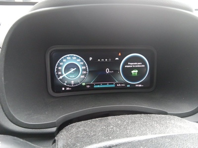 Hyundai Kona 1.6 GDI HEV Maxx DCT 104 kW (141 CV) 14 Hyundai Kona 1.6 GDI HEV Maxx DCT 104 kW (141 CV) 14