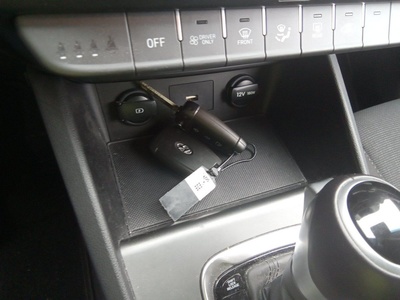 Hyundai Kona 1.6 GDI HEV Maxx DCT 104 kW (141 CV) 11 Hyundai Kona 1.6 GDI HEV Maxx DCT 104 kW (141 CV) 11