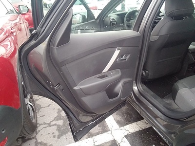 Citroen C4 BlueHDi 130 S&S Plus EAT8 96 kW (131 CV) 10 Citroen C4 BlueHDi 130 S&S Plus EAT8 96 kW (131 CV) 10