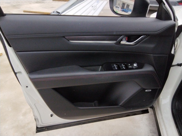 Mazda CX-5 2.0 GE Homura 121 kW (165 CV) Vehículo usado en Madrid Mazda CX-5 2.0 GE Homura 121 kW (165 CV) Vehículo usado en Madrid