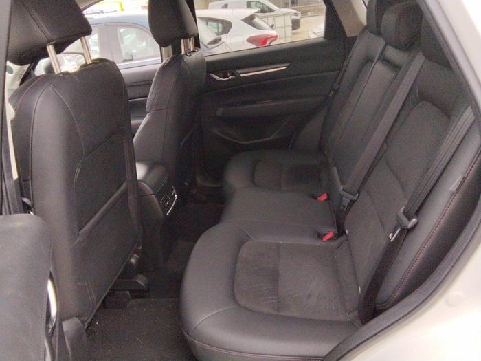 Mazda CX-5 2.0 GE Homura 121 kW (165 CV) Vehículo usado en Madrid Mazda CX-5 2.0 GE Homura 121 kW (165 CV) Vehículo usado en Madrid