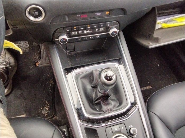 Mazda CX-5 2.0 GE Homura 121 kW (165 CV) Vehículo usado en Madrid Mazda CX-5 2.0 GE Homura 121 kW (165 CV) Vehículo usado en Madrid