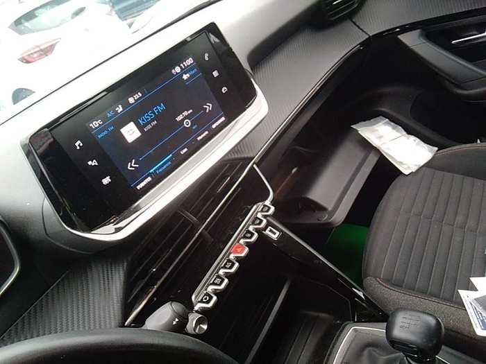 Peugeot 2008 BlueHDi 110 S&S Active Pack 81 kW (110 CV) Vehículo usado en Madrid Peugeot 2008 BlueHDi 110 S&S Active Pack 81 kW (110 CV) Vehículo usado en Madrid