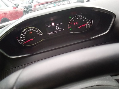 Peugeot 2008 BlueHDi 110 S&S Active Pack 81 kW (110 CV) 8 Peugeot 2008 BlueHDi 110 S&S Active Pack 81 kW (110 CV) 8