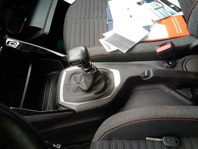 Peugeot 2008 BlueHDi 110 S&S Active Pack 81 kW (110 CV) 11 Peugeot 2008 BlueHDi 110 S&S Active Pack 81 kW (110 CV) 11