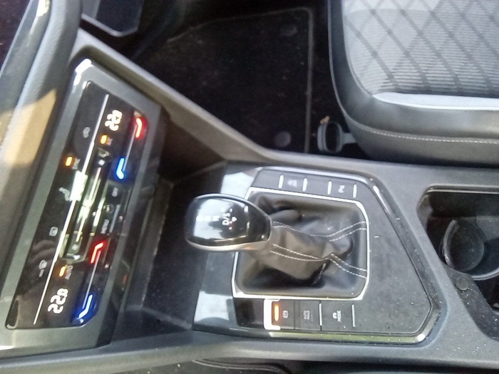 Volkswagen Tiguan R-Line 2.0 TDI 110 kW (150 CV) DSG Vehículo usado en Madrid Volkswagen Tiguan R-Line 2.0 TDI 110 kW (150 CV) DSG Vehículo usado en Madrid