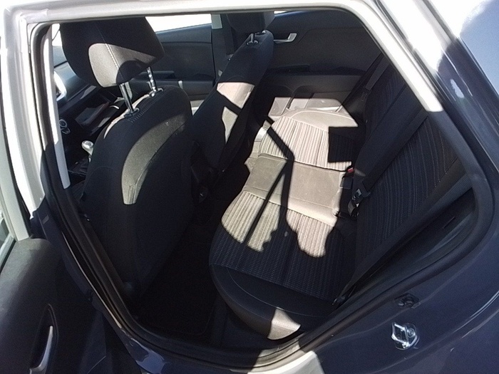 Kia Stonic 1.0 T-GDi MHEV Drive iMT 88 kW (120 CV) Vehículo usado en Madrid Kia Stonic 1.0 T-GDi MHEV Drive iMT 88 kW (120 CV) Vehículo usado en Madrid