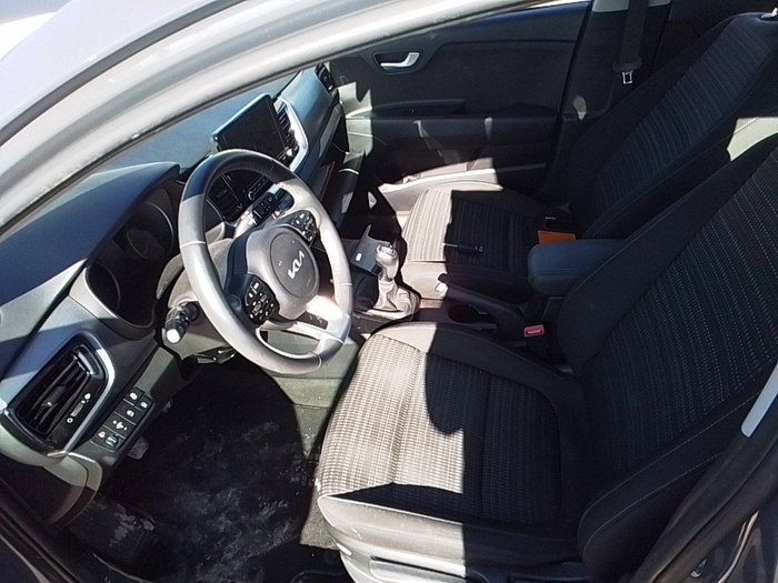 Kia Stonic 1.0 T-GDi MHEV Drive iMT 88 kW (120 CV) Vehículo usado en Madrid Kia Stonic 1.0 T-GDi MHEV Drive iMT 88 kW (120 CV) Vehículo usado en Madrid