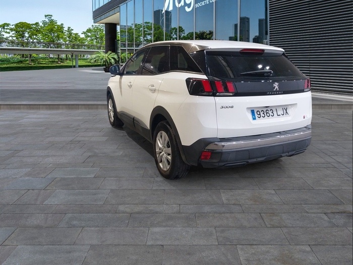 Peugeot 3008 1.5 BlueHDi S&S Style 96 kW (130 CV) Vehículo usado en Madrid Peugeot 3008 1.5 BlueHDi S&S Style 96 kW (130 CV) Vehículo usado en Madrid