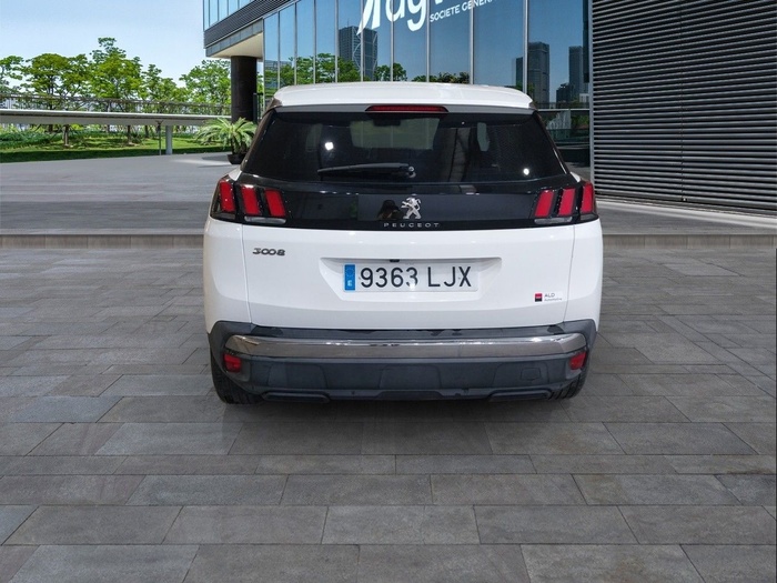 Peugeot 3008 1.5 BlueHDi S&S Style 96 kW (130 CV) Vehículo usado en Madrid Peugeot 3008 1.5 BlueHDi S&S Style 96 kW (130 CV) Vehículo usado en Madrid