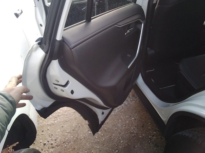 Toyota Rav4 220H Business 160 kW (218 CV) Vehículo usado en Madrid Toyota Rav4 220H Business 160 kW (218 CV) Vehículo usado en Madrid