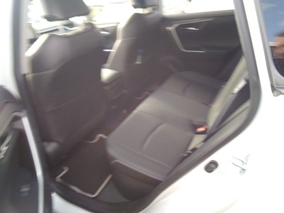 Toyota Rav4 220H Business 160 kW (218 CV) 10 Toyota Rav4 220H Business 160 kW (218 CV) 10