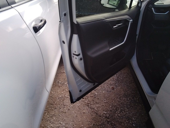 Toyota Rav4 220H Business 160 kW (218 CV) Vehículo usado en Madrid Toyota Rav4 220H Business 160 kW (218 CV) Vehículo usado en Madrid