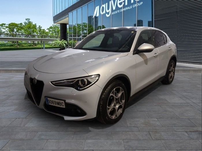 Alfa Romeo Stelvio 2.2 Diesel Sprint AWD 140 kW (190 CV) Vehículo usado en Madrid Alfa Romeo Stelvio 2.2 Diesel Sprint AWD 140 kW (190 CV) Vehículo usado en Madrid