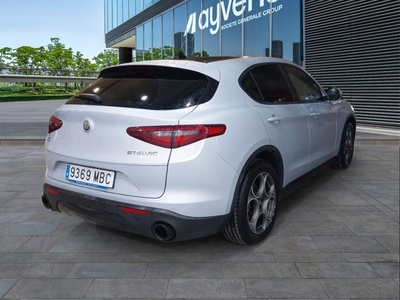 Alfa Romeo Stelvio 2.2 Diesel Sprint AWD 140 kW (190 CV) 4 Alfa Romeo Stelvio 2.2 Diesel Sprint AWD 140 kW (190 CV) 4