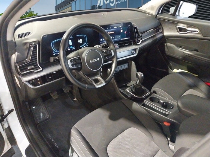 Kia Sportage 1.6 MHEV Drive 4x2 100 kW (136 CV) Vehículo usado en Madrid Kia Sportage 1.6 MHEV Drive 4x2 100 kW (136 CV) Vehículo usado en Madrid