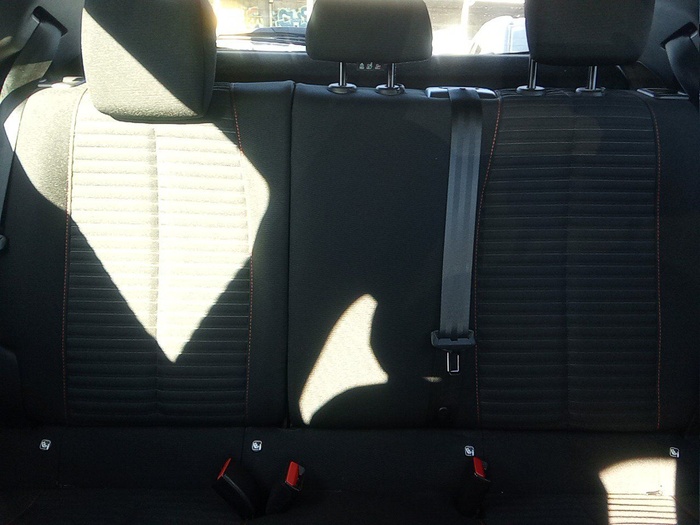 Peugeot 2008 Active Pack S&S BlueHDi 96 kW (130 CV) EAT8 Vehículo usado en Madrid Peugeot 2008 Active Pack S&S BlueHDi 96 kW (130 CV) EAT8 Vehículo usado en Madrid