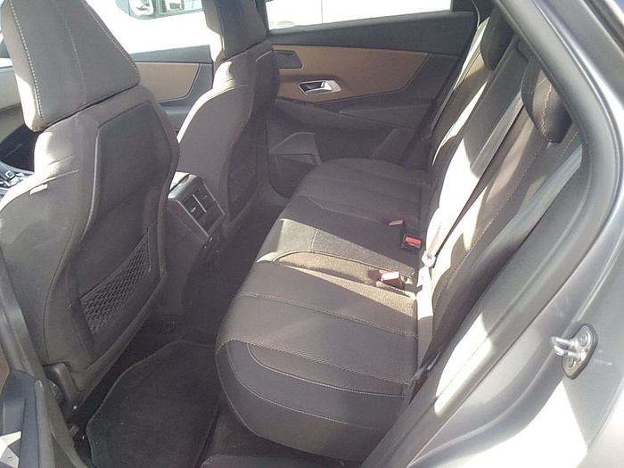 DS DS7 Crossback BlueHDi 130 DE Bastille + AT 96 kW (130 CV) Vehículo usado en Madrid DS DS7 Crossback BlueHDi 130 DE Bastille + AT 96 kW (130 CV) Vehículo usado en Madrid