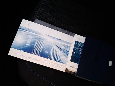 Peugeot 308 BlueHDi 130 S&S Style 96 kW (130 CV) 15 Peugeot 308 BlueHDi 130 S&S Style 96 kW (130 CV) 15