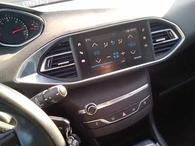 Peugeot 308 BlueHDi 130 S&S Style 96 kW (130 CV) 13 Peugeot 308 BlueHDi 130 S&S Style 96 kW (130 CV) 13