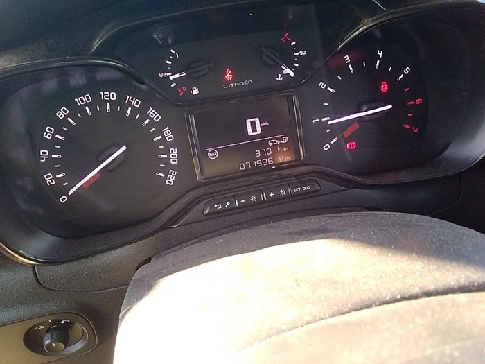 Citroen C3 BlueHDi 100 S&S Feel 75 kW (102 CV) Vehículo usado en Madrid Citroen C3 BlueHDi 100 S&S Feel 75 kW (102 CV) Vehículo usado en Madrid