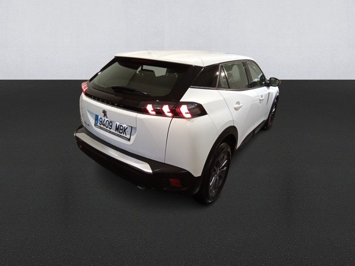 Peugeot 2008 Active Pack S&S BlueHDi 96 kW (130 CV) EAT8 Vehículo usado en Madrid Peugeot 2008 Active Pack S&S BlueHDi 96 kW (130 CV) EAT8 Vehículo usado en Madrid