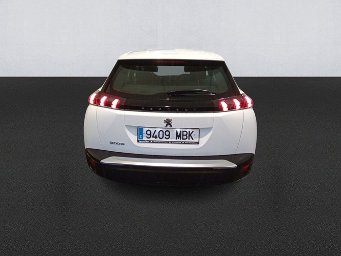 Peugeot 2008 Active Pack S&S BlueHDi 96 kW (130 CV) EAT8 Vehículo usado en Madrid Peugeot 2008 Active Pack S&S BlueHDi 96 kW (130 CV) EAT8 Vehículo usado en Madrid