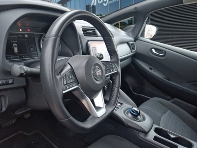 Nissan Leaf 40kWh Acenta 110 kW (150 CV) 7 Nissan Leaf 40kWh Acenta 110 kW (150 CV) 7