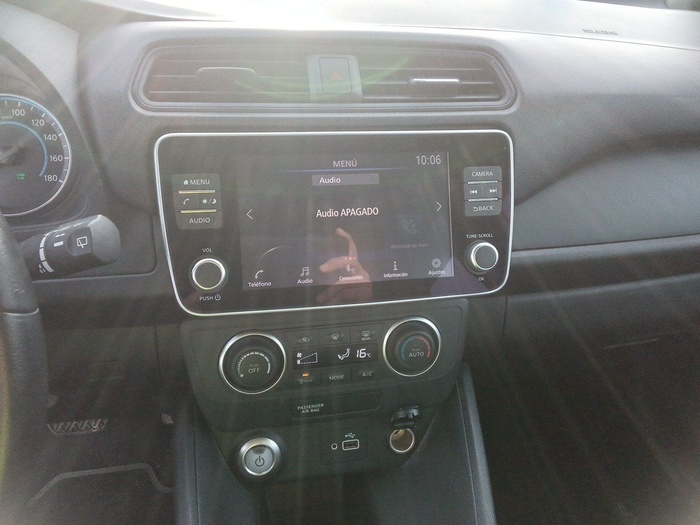 Nissan Leaf 40kWh Acenta 110 kW (150 CV) Vehículo usado en Madrid Nissan Leaf 40kWh Acenta 110 kW (150 CV) Vehículo usado en Madrid