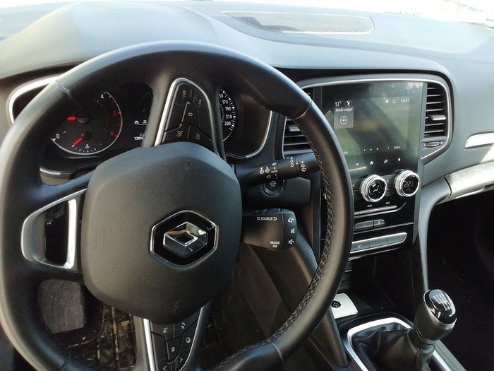 Renault Megane Equilibre Blue dCi 85 kW (115 CV) Vehículo usado en Madrid Renault Megane Equilibre Blue dCi 85 kW (115 CV) Vehículo usado en Madrid