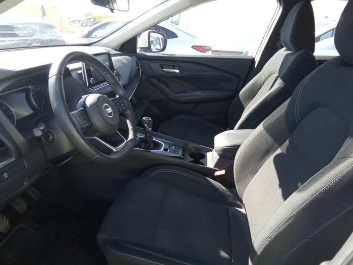 Nissan Qashqai DIG-T 140 mHEV Acenta 4x2 103 kW (140 CV) Vehículo usado en Madrid Nissan Qashqai DIG-T 140 mHEV Acenta 4x2 103 kW (140 CV) Vehículo usado en Madrid