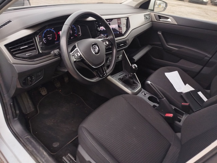 Volkswagen Polo Advance 1.0 TSI 70 kW (95 CV) Vehículo usado en Madrid Volkswagen Polo Advance 1.0 TSI 70 kW (95 CV) Vehículo usado en Madrid